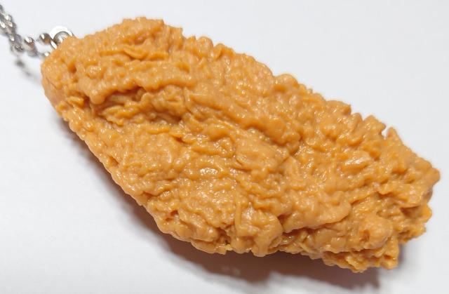 フライドチキン ボールチェーン付き キーホルダー★ < ホビー フライドチキン ボールチェーン付き キーホルダー★ < ホビーの