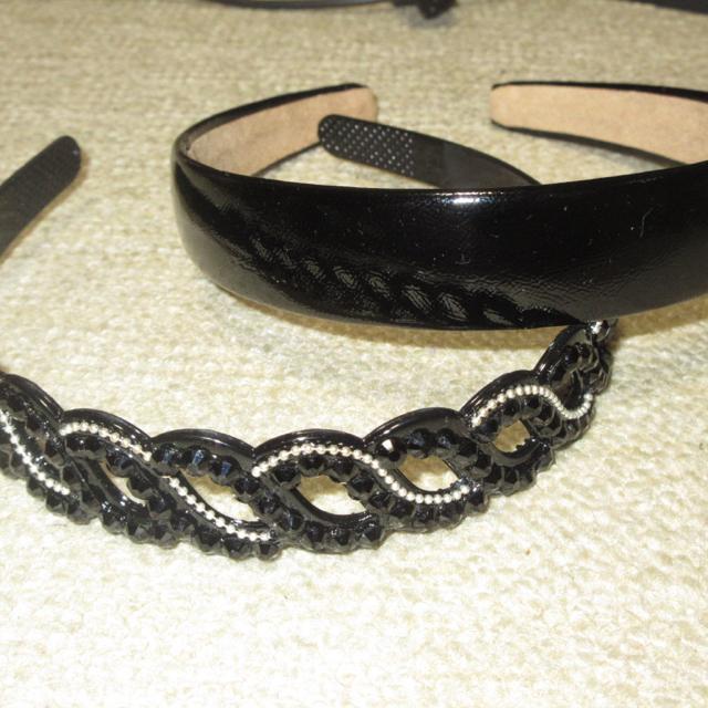 未使用☆太カチューシャ2点セット*痛くない(ブラック系) < 女性アクセサリー/時計 未使用☆太カチューシャ2点セット*痛くない(ブラック系) < 女性アクセサリー/時計の