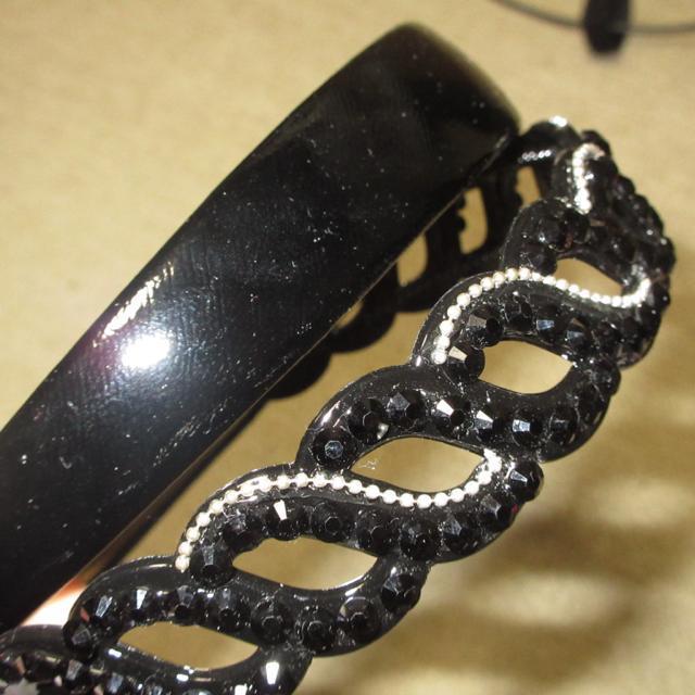 未使用☆太カチューシャ2点セット*痛くない(ブラック系) < 女性アクセサリー/時計 未使用☆太カチューシャ2点セット*痛くない(ブラック系) < 女性アクセサリー/時計の