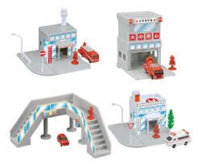 《New》あつめてトミカ/組立キット<車付き>★全4種セット【未開封】 < ホビー  《New》あつめてトミカ/組立キット<車付き>★全4種セット【未開封】 < ホビーの