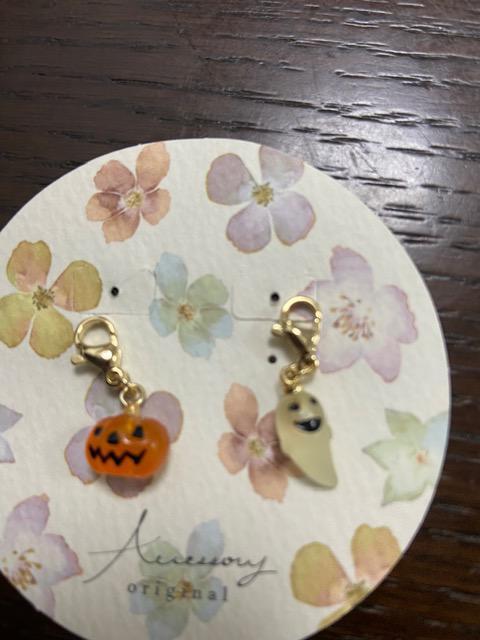ハンドメイド ハロウィン カボチャとオバケのマスクチャーム 2個セット < 女性ファッション  ハンドメイド ハロウィン カボチャとオバケのマスクチャーム 2個セット  < 女性ファッションの