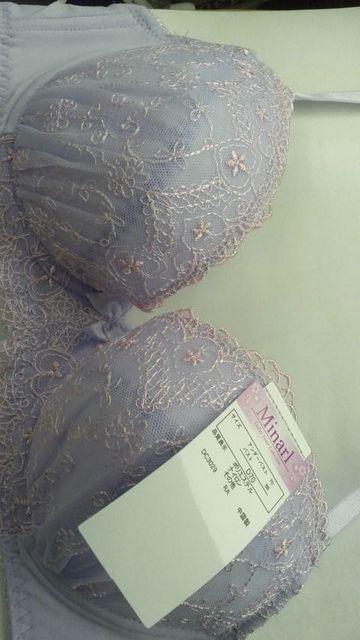 ブラジャー、D70新品ダグつき 紫 ワイヤー入り パットなし < 女性ファッション  ブラジャー、D70新品ダグつき 紫 ワイヤー入り パットなし  < 女性ファッションの
