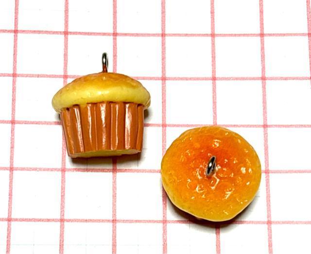 696 ふんわりカップケーキ 1個 樹脂チャーム パーツ パン スイーツ デザート お菓子 ミニチュア < ペット/手芸/園芸 696 ふんわりカップケーキ 1個 樹脂チャーム パーツ パン スイーツ デザート お菓子 ミニチュア < ペット/手芸/園芸の