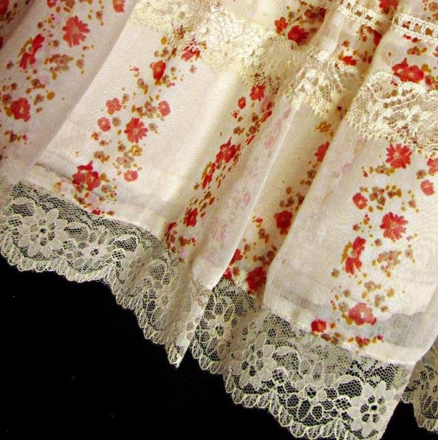 新品 アプワイザーリッシェ Apuweiser-riche フラワー 小花柄 レース フレアスカート S < ブランド 新品 アプワイザーリッシェ Apuweiser-riche フラワー 小花柄 レース フレアスカート S < ブランドの