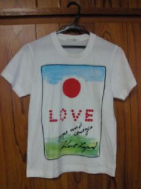 CHANEL シャネル カール ラガーフェルド ユニクロ 東日本大震災復興 Tシャツ XS 白 < 女性ファッション  CHANEL シャネル カール ラガーフェルド ユニクロ 東日本大震災復興 Tシャツ XS 白 < 女性ファッションの