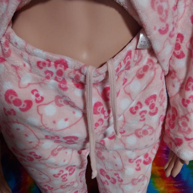 激カワッ(*´艸`)Kitty□キティちゃん□モコモコ起毛総柄ルームウエア□パジャマ□ < 女性ファッション  激カワッ(*´艸`)Kitty□キティちゃん□モコモコ起毛総柄ルームウエア□パジャマ□ < 女性ファッションの