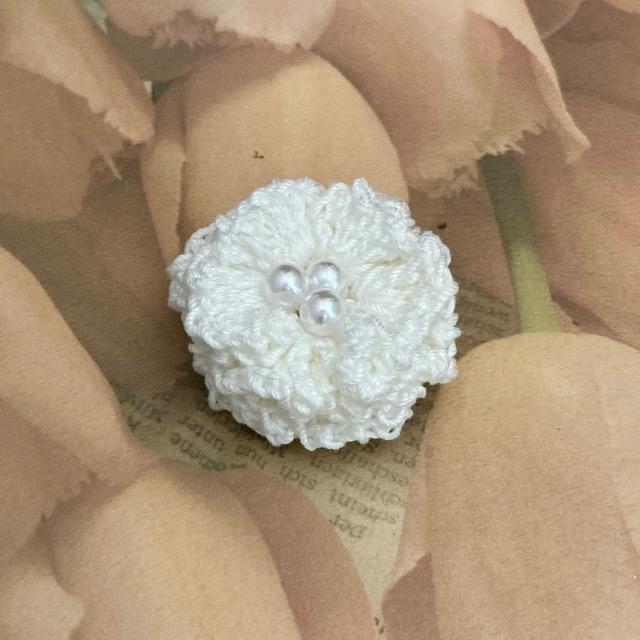 ハンドメイド♪レース編みお花モチーフのブローチ < 女性ファッション  ハンドメイド♪レース編みお花モチーフのブローチ  < 女性ファッションの