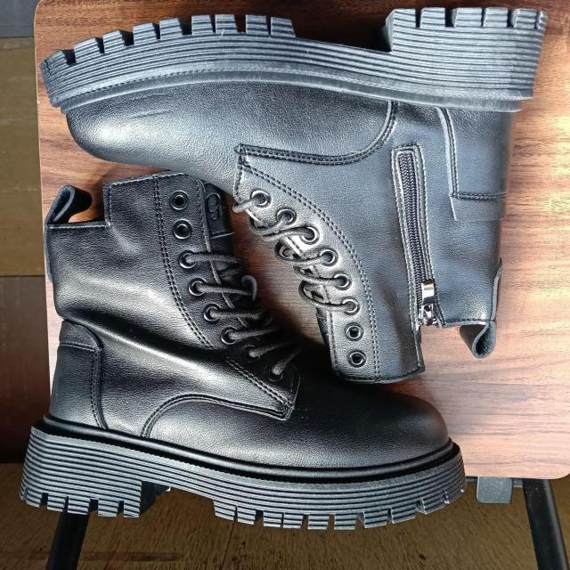 新品 23cm レディース ブーツ ブラック 厚底 シューズ サイドゴア < 女性ファッション 新品 23cm レディース ブーツ ブラック 厚底 シューズ サイドゴア < 女性ファッションの