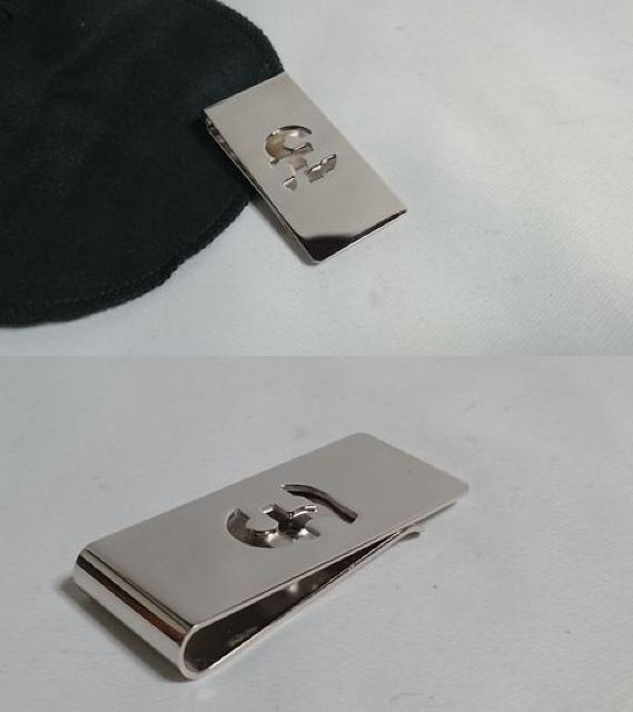 正規美 Paul Smithポールスミス くり抜きゴシックロゴ マネークリップ シルバー 財布 メタルペーパーウォレット < ブランド  正規美 Paul Smithポールスミス くり抜きゴシックロゴ マネークリップ シルバー 財布 メタルペーパーウォレット < ブランドの