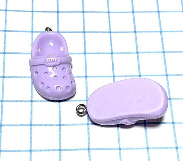832 ラベンダー色のクロックス 1個 靴 スリッパ 樹脂パーツ アクセサリーチャーム < ペット/手芸/園芸 832 ラベンダー色のクロックス 1個 靴 スリッパ 樹脂パーツ アクセサリーチャーム < ペット/手芸/園芸の