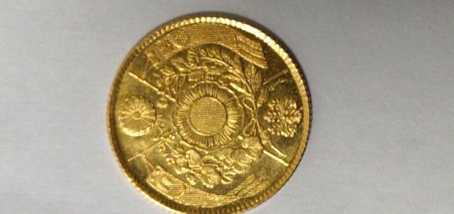 旧明治金貨 明治三年 二圓金貨弊 3.3グラム 参考品と二枚セット < ホビー 旧明治金貨 明治三年 二圓金貨弊 3.3グラム 参考品と二枚セット < ホビーの