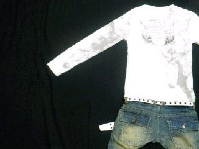 【in the attic~growth~】《New》英字スタッズ★vネック・ベロア調*ロンTee < ブランド 【in the attic~growth~】《New》英字スタッズ★vネック・ベロア調*ロンTee < ブランドの