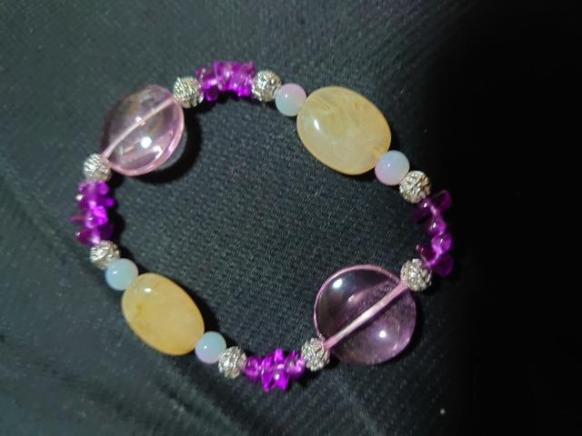 ハンドメイド☆ブレスレット。ピンクと紫ベース < 女性ファッション  ハンドメイド☆ブレスレット。ピンクと紫ベース  < 女性ファッションの