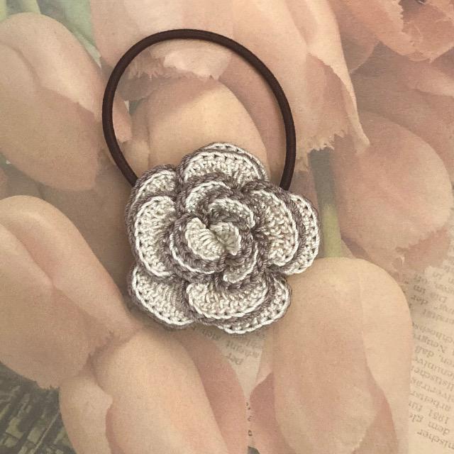 ハンドメイド♪レース編み 薔薇風お花モチーフのブローチ < 女性ファッション  ハンドメイド♪レース編み 薔薇風お花モチーフのブローチ  < 女性ファッションの