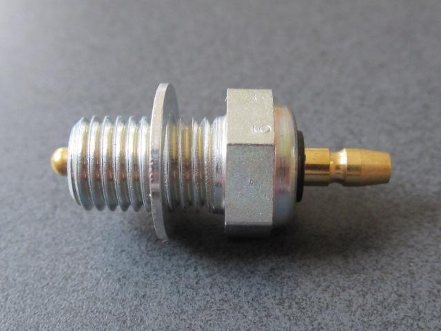 送料無料 KA-1368 カワサキ純正 ニュートラルセンサースイッチ < 自動車/バイク 送料無料 KA-1368 カワサキ純正 ニュートラルセンサースイッチ < 自動車/バイク
