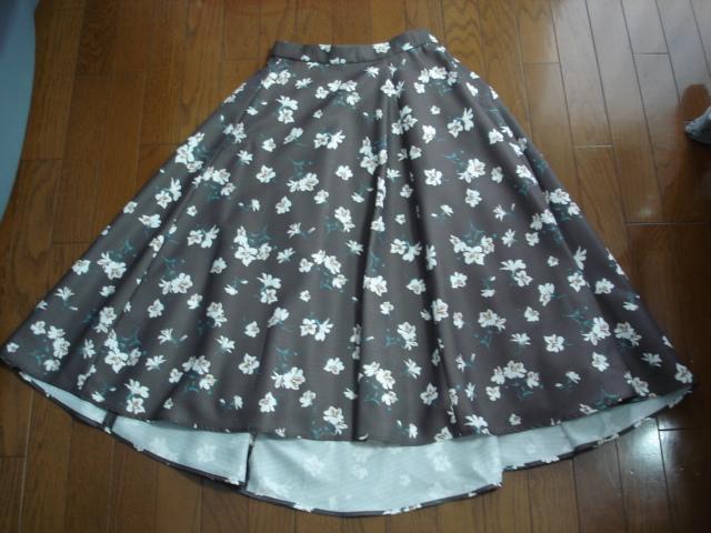 ★クイーンズコート かわいい花柄デザインスカート★着用2度!クローゼット整理価格! < ブランド ★クイーンズコート かわいい花柄デザインスカート★着用2度!クローゼット整理価格! < ブランドの