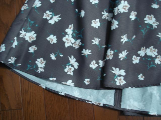 ★クイーンズコート かわいい花柄デザインスカート★着用2度!クローゼット整理価格! < ブランド ★クイーンズコート かわいい花柄デザインスカート★着用2度!クローゼット整理価格! < ブランドの