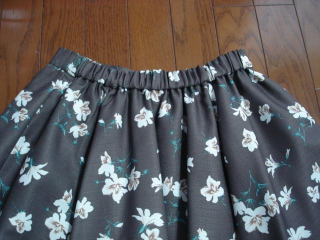 ★クイーンズコート かわいい花柄デザインスカート★着用2度!クローゼット整理価格! < ブランド ★クイーンズコート かわいい花柄デザインスカート★着用2度!クローゼット整理価格! < ブランドの