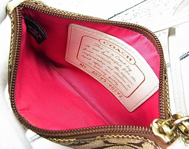 500円スタ★正規品COACH コーチ リストレットポーチ40542 シグネチャー柄(マルチカラー/ストラップ片方着脱可) < ブランド 500円スタ★正規品COACH コーチ リストレットポーチ40542 シグネチャー柄(マルチカラー/ストラップ片方着脱可) < ブランドの