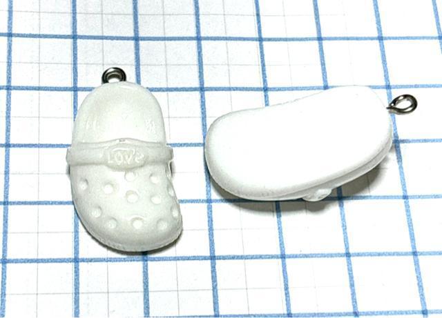 830 白色のクロックス 1個 靴 スリッパ 樹脂パーツ アクセサリーチャーム < ペット/手芸/園芸 830 白色のクロックス 1個 靴 スリッパ 樹脂パーツ アクセサリーチャーム < ペット/手芸/園芸の