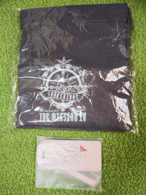 *東方神起☆グッズ2点★ギャルソンエプロン★ラゲッジタグ♪ < タレントグッズ *東方神起☆グッズ2点★ギャルソンエプロン★ラゲッジタグ♪ < タレントグッズの