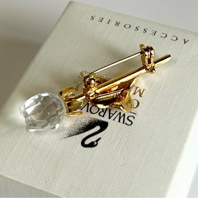 美品 SWAROVSKI スワロフスキー フラワーモチーフ ブローチ < ブランド  美品 SWAROVSKI スワロフスキー フラワーモチーフ ブローチ < ブランドの