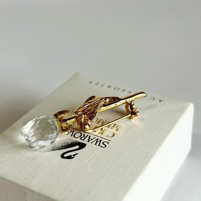 美品 SWAROVSKI スワロフスキー フラワーモチーフ ブローチ < ブランド  美品 SWAROVSKI スワロフスキー フラワーモチーフ ブローチ < ブランドの