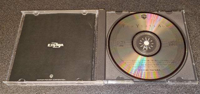 EIKICHI YAZAWA e C[Y A S[ Ki 32XL-118 і  ig CAROL L  ^gObY 