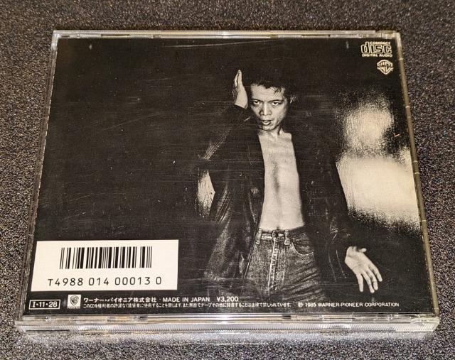 EIKICHI YAZAWA e C[Y A S[ Ki 32XL-118 і  ig CAROL L  ^gObY 