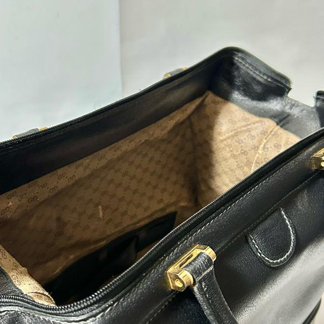 GUCCI �I�[���h�O�b�` ���U�[ �{�X�g���o�b�O �h�N�^�[�Y�o�b�O�^ �u���b�N �S�[���h���� GG�C���e���A ���B���e�[�W �� �u�����h�� 