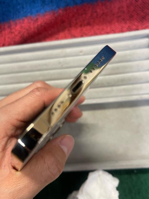 iPhone 12 Pro Max 128GB �S�[���h SIM�t���[ �o�b�e���[77% ���t�� Apple iPhone �� �Ɠd/AV�� 