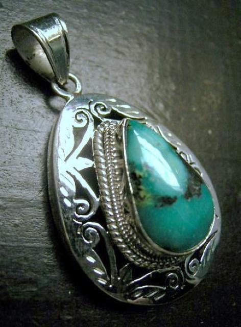 ☆即決☆silver925*ターコイズペンダントトップ 4.4センチ < 女性アクセサリー/時計 ☆即決☆silver925*ターコイズペンダントトップ 4.4センチ < 女性アクセサリー/時計の