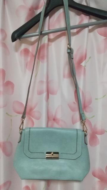 エメラルド色のショルダーバッグ◆新品です! < 女性ファッション  エメラルド色のショルダーバッグ◆新品です!  < 女性ファッションの