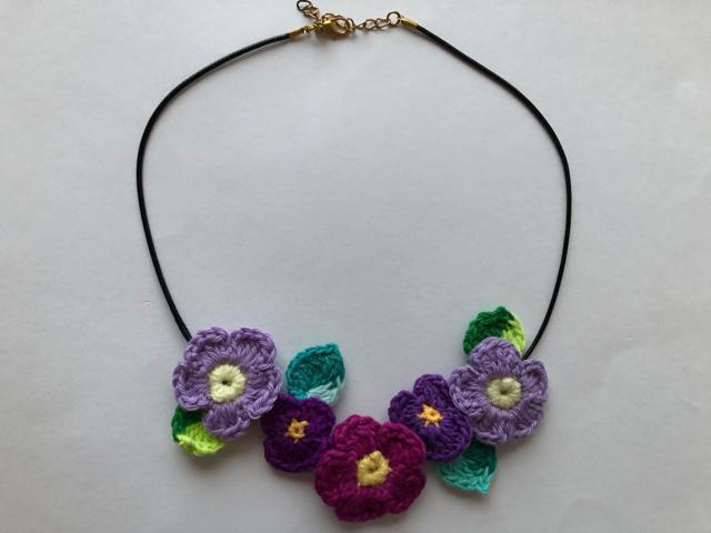 ハンドメイド ネックレス パープルの小花たち♪ガーリー < 女性ファッション  ハンドメイド ネックレス パープルの小花たち♪ガーリー < 女性ファッションの