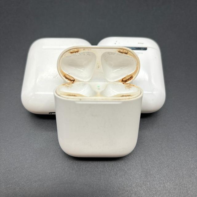  Apple Abv AirPods ꐢ [dP[X̂ 3Zbg  Ɠd/AV 