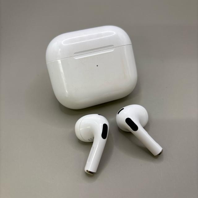 即決 純正 Apple アップル AirPods 第3世代 ワイヤレスイヤホン < 家電/AV  即決 純正 Apple アップル AirPods 第3世代 ワイヤレスイヤホン  < 家電/AVの
