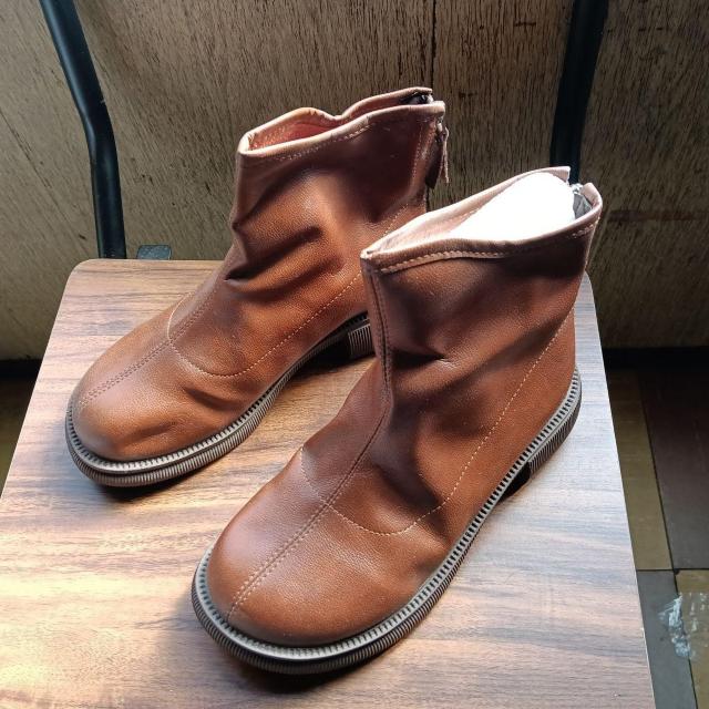 新品 22.5cm レディース ブーツ ブラウン 厚底 シューズ サイドゴア < 女性ファッション 新品 22.5cm レディース ブーツ ブラウン 厚底 シューズ サイドゴア < 女性ファッションの