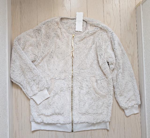M★NAUW CLOSET★ふわふわノーカーラージャケット★新品 < 女性ファッション M★NAUW CLOSET★ふわふわノーカーラージャケット★新品 < 女性ファッションの