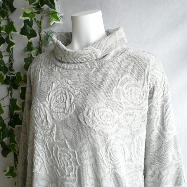 新品 9950 ML 立体薔薇柄 ジャガード ワンピース グレージュ系 オフタートル コクーン ドロップショルダー 上質 < 女性ファッション 新品 9950 ML 立体薔薇柄 ジャガード ワンピース グレージュ系 オフタートル コクーン ドロップショルダー 上質 < 女性ファッションの