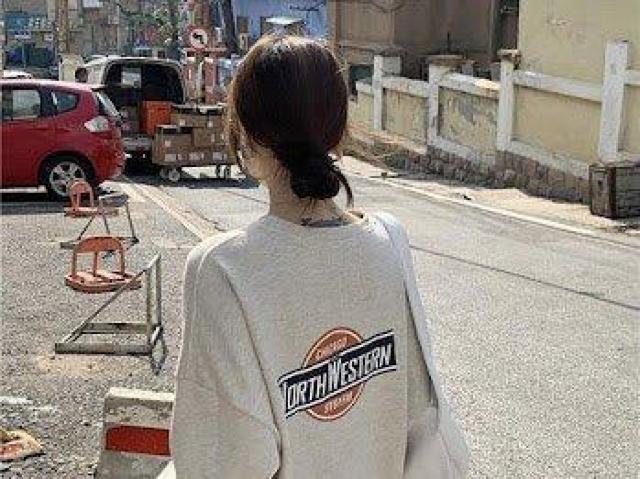 ロゴプリント トレーナー グレー < 女性ファッション ロゴプリント トレーナー グレー < 女性ファッションの