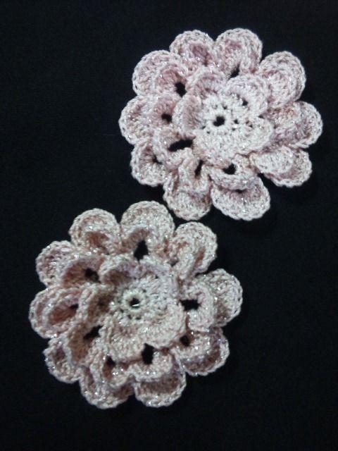 ☆レース手編みのコサージュ☆2個セット☆ラメ入りピンク☆送込 < 女性アクセサリー/時計  ☆レース手編みのコサージュ☆2個セット☆ラメ入りピンク☆送込  < 女性アクセサリー/時計の