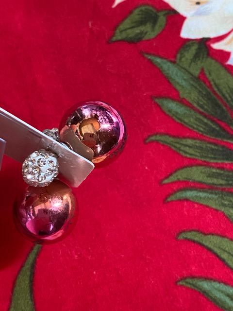 新品未使用☆球体キラキラピアス☆2セット☆ < 女性アクセサリー/時計 新品未使用☆球体キラキラピアス☆2セット☆ < 女性アクセサリー/時計の