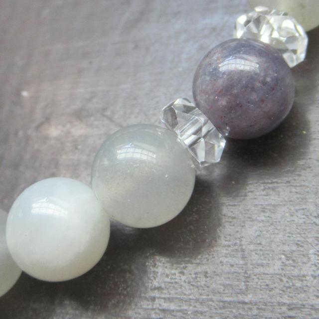 サファイアxアイオライトxムーンストーンブレスレット 天然石 パワーストーン < 女性アクセサリー/時計 サファイアxアイオライトxムーンストーンブレスレット 天然石 パワーストーン < 女性アクセサリー/時計の