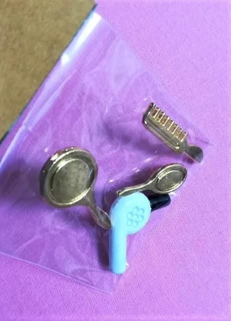 ミニチュア★ドライヤー&クシ・ブラシ・鏡の4点セットです★ヘアセット★ドールハウスやリカちゃんにいかがでしょうか♪ < ペット/手芸/園芸  ミニチュア★ドライヤー&クシ・ブラシ・鏡の4点セットです★ヘアセット★ドールハウスやリカちゃんにいかがでしょうか♪ < ペット/手芸/園芸の