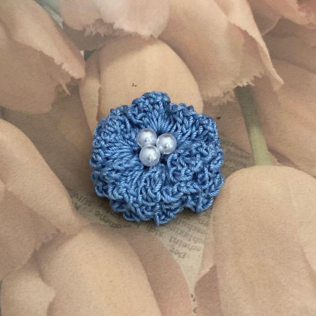 ハンドメイド♪レース編みお花モチーフのブローチ < 女性ファッション  ハンドメイド♪レース編みお花モチーフのブローチ  < 女性ファッションの