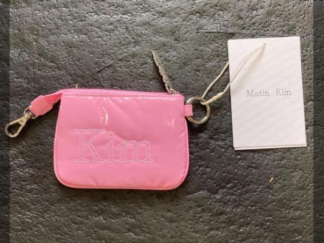 【新品】【正規品】Matin Kim マーティン キム 小銭入れ 小物入れ 財布 ピンク 縦9.5cm×横12cm < 女性ファッション 【新品】【正規品】Matin Kim マーティン キム 小銭入れ 小物入れ 財布 ピンク 縦9.5cm×横12cm < 女性ファッションの