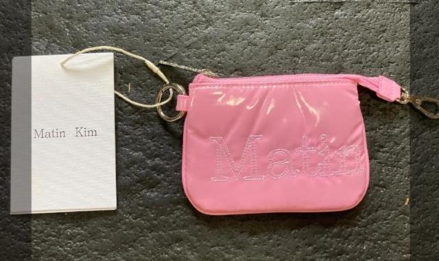 【新品】【正規品】Matin Kim マーティン キム 小銭入れ 小物入れ 財布 ピンク 縦9.5cm×横12cm < 女性ファッション 【新品】【正規品】Matin Kim マーティン キム 小銭入れ 小物入れ 財布 ピンク 縦9.5cm×横12cm < 女性ファッションの