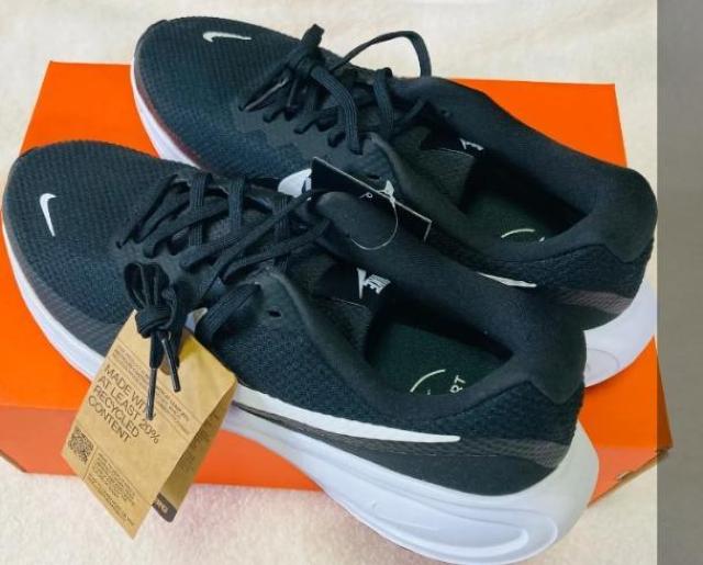 �zNIKE �i�C�L �X�j�[�J�[�@���{�����[�V���� 8 �u���b�N/�z���C�g HJ9198-003�@�����Y�@���T�C�Y28.0�p �� �u�����h�� 