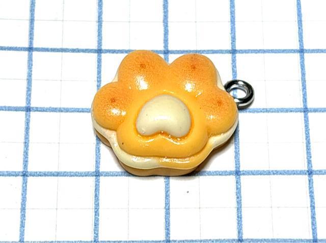 5312 ぷっくり肉球 1個 樹脂パーツ アクセサリーチャーム 犬猫 足跡 < ペット/手芸/園芸 5312 ぷっくり肉球 1個 樹脂パーツ アクセサリーチャーム 犬猫 足跡 < ペット/手芸/園芸の
