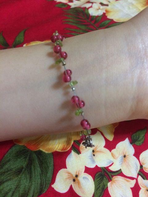 美品☆可愛いさくらんぼ風ブレスレット☆ < 女性アクセサリー/時計  美品☆可愛いさくらんぼ風ブレスレット☆ < 女性アクセサリー/時計の